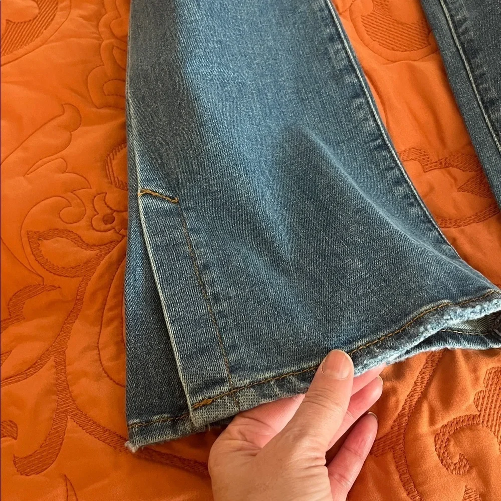 Loft Vent Hem High Rise Kick Crop Jeans, size 10